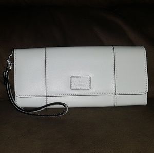 White clutch
